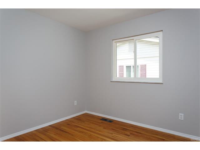 657 Towerwood, Ballwin, MO 63021 photo 11