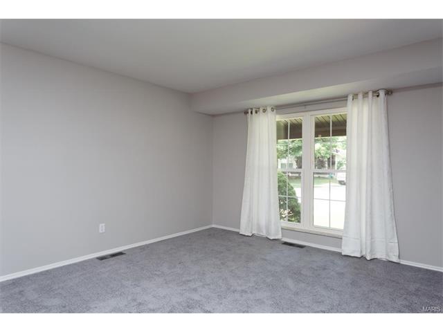 657 Towerwood, Ballwin, MO 63021 photo 13