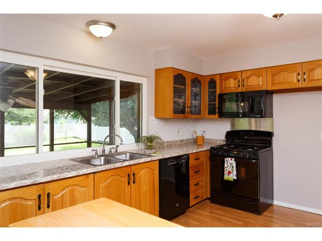 657 Towerwood, Ballwin, MO 63021 photo 6