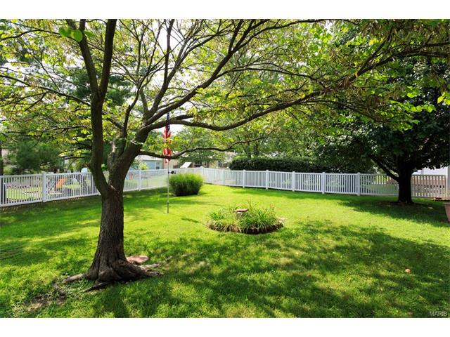 657 Towerwood, Ballwin, MO 63021 photo 18