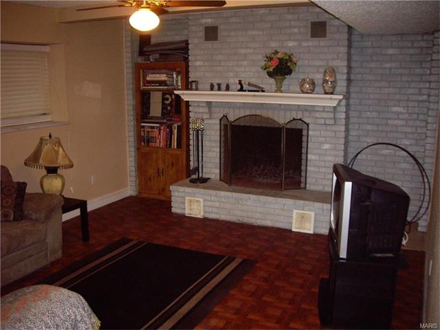 402 Williams Dr, Eureka, MO 63025 photo 13