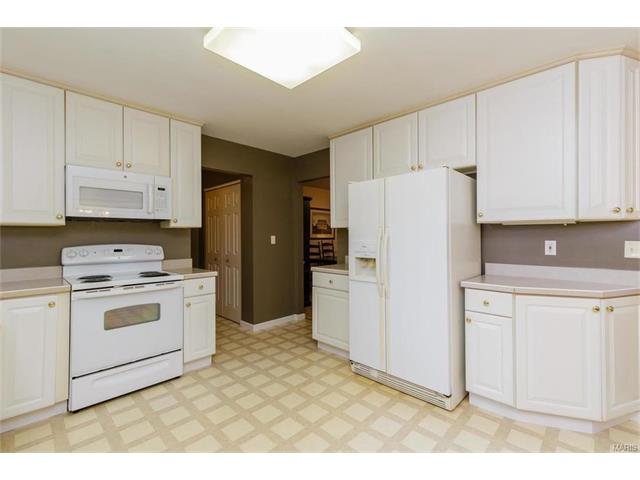 3020 Devilla Trl, Saint Charles, MO 63301 photo 12
