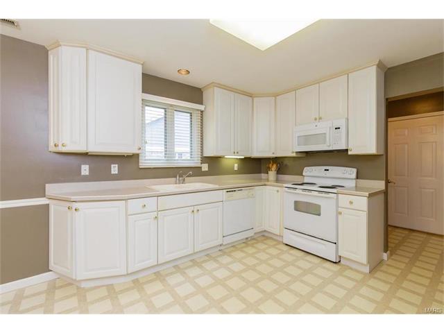 3020 Devilla Trl, Saint Charles, MO 63301 photo 13