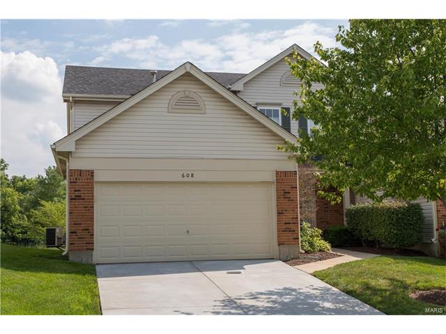 608 Hawk Run Dr, O'fallon, MO 63368 photo 1