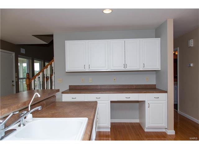 608 Hawk Run Dr, O'fallon, MO 63368 photo 14