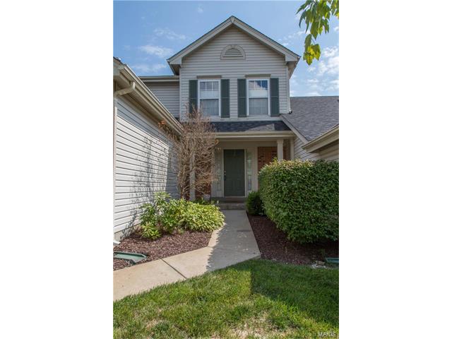 608 Hawk Run Dr, O'fallon, MO 63368 photo 2