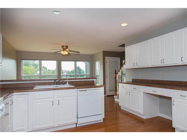 608 Hawk Run Dr, O'fallon, MO 63368 photo 12