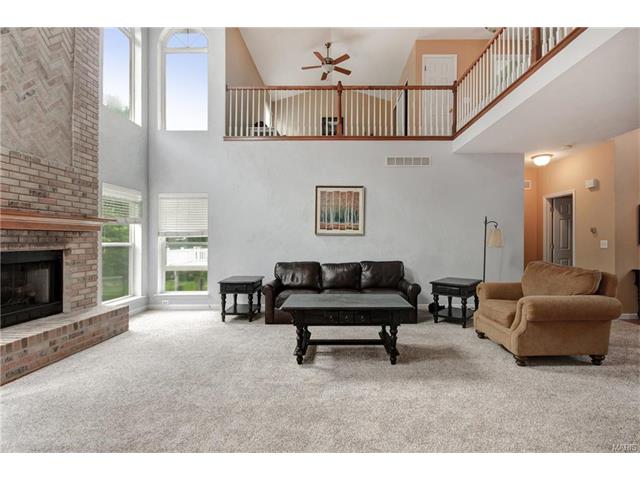 818 Emerald Oaks Ct, Eureka, MO 63025 photo 7