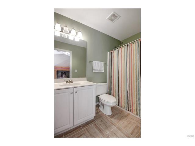818 Emerald Oaks Ct, Eureka, MO 63025 photo 21