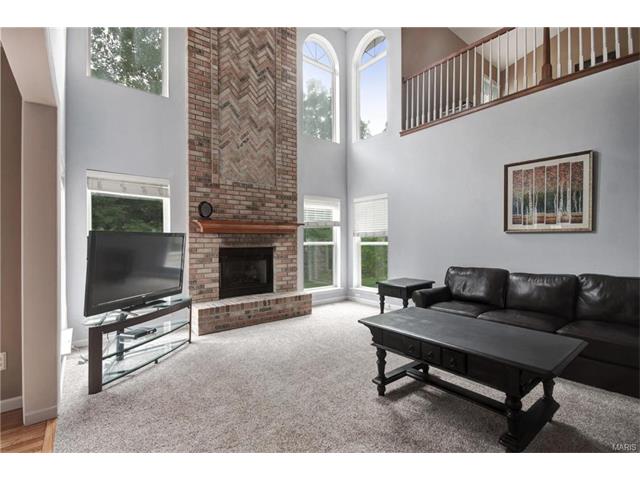 818 Emerald Oaks Ct, Eureka, MO 63025 photo 6