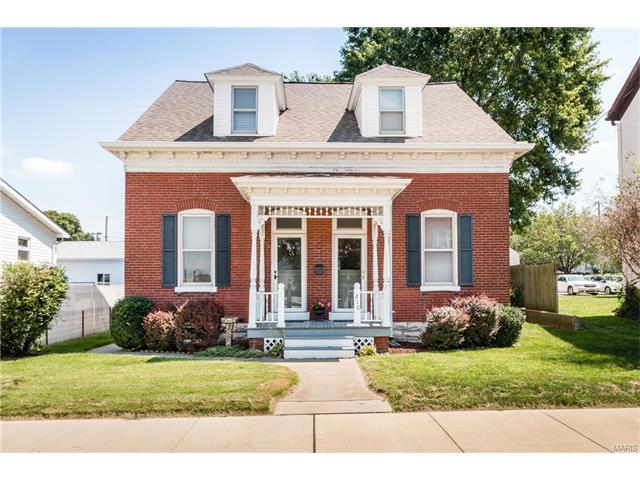 210 S Moore St, Waterloo, IL 62298 photo 1
