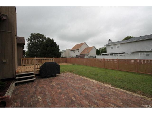 1542 Thunderbird Ln, Belleville, IL 62221 photo 26