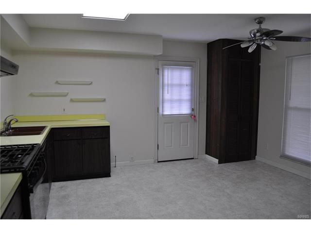 111 Covert Ln, Ellisville, MO 63021 photo 4