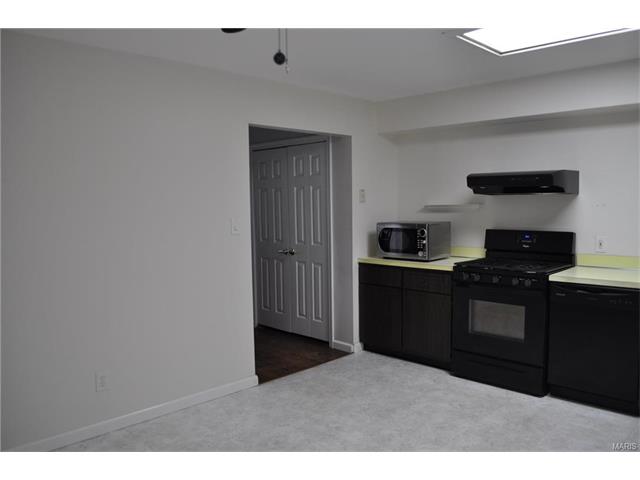 111 Covert Ln, Ellisville, MO 63021 photo 6