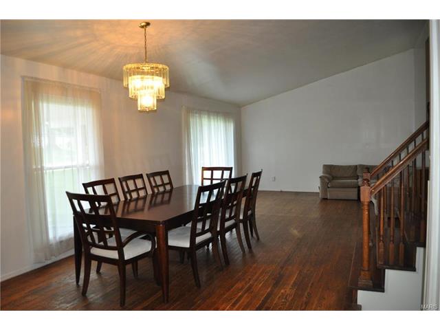 111 Covert Ln, Ellisville, MO 63021 photo 2