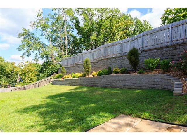 702 Guenevere Dr, Ballwin, MO 63011 photo 23