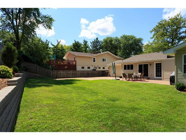 702 Guenevere Dr, Ballwin, MO 63011 photo 24