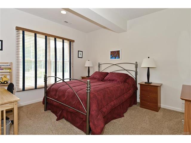 215 Summit Ridge Pl, Weldon Spring, MO 63304 photo 32