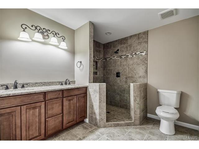 511 Holshire Way, Ballwin, MO 63011 photo 23