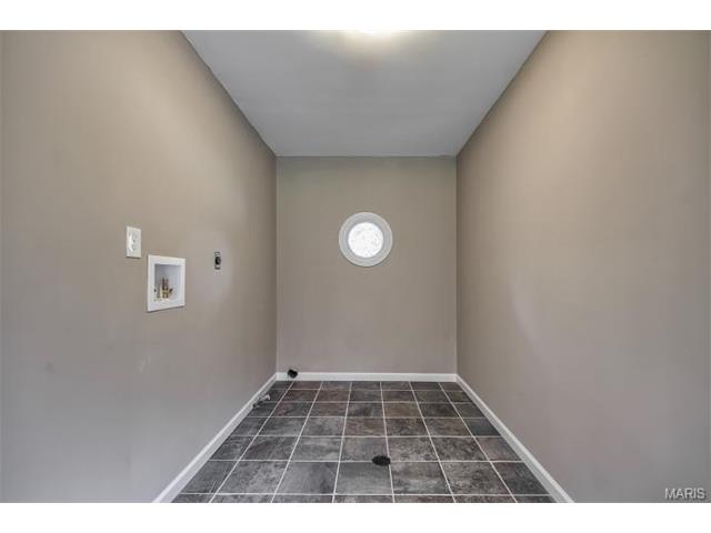 511 Holshire Way, Ballwin, MO 63011 photo 19