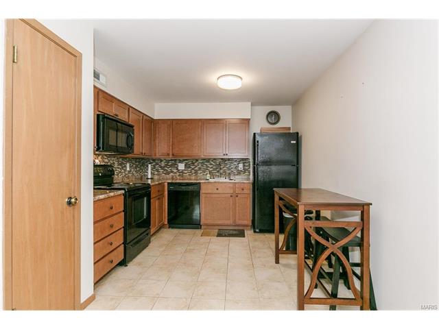709 Ridgeside Dr #K, Ballwin, MO 63021 photo 8