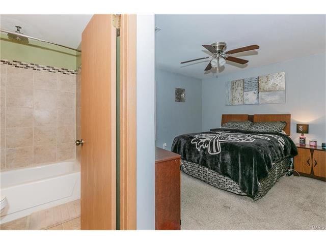 709 Ridgeside Dr #K, Ballwin, MO 63021 photo 12