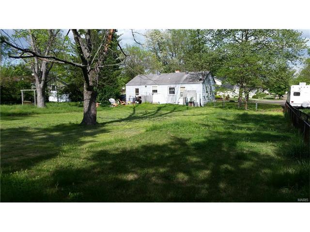 219 Old Ballwin Rd, Ballwin, MO 63021 photo 2