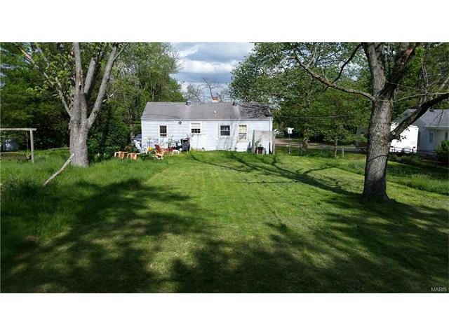 219 Old Ballwin Rd, Ballwin, MO 63021 photo 3