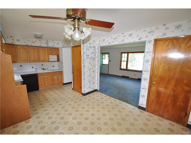 1024 Rose Hill Ln, Ellisville, MO 63021 photo 3