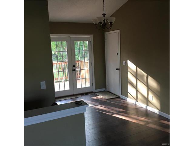 15 Lowell Ct, O'fallon, MO 63368 photo 3
