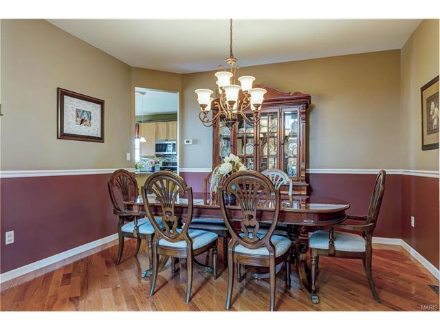 239 Spring Borough Dr, O'fallon, MO 63368 photo 8