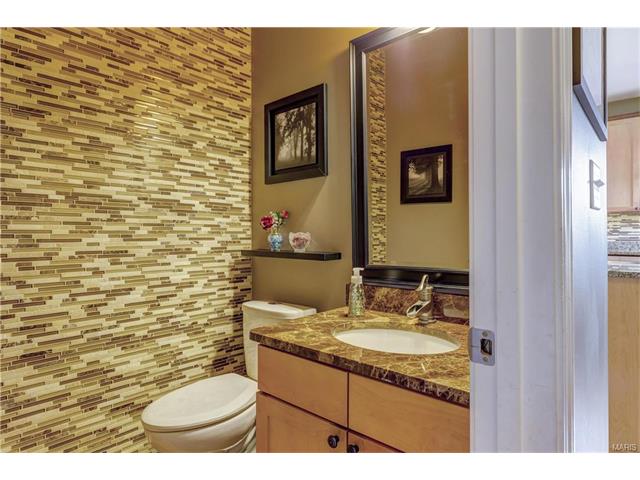239 Spring Borough Dr, O'fallon, MO 63368 photo 18