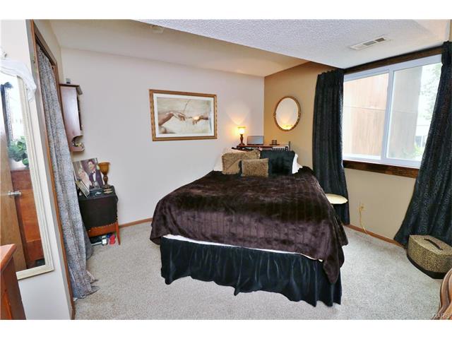 402 Far Hill Dr, Ballwin, MO 63021 photo 16
