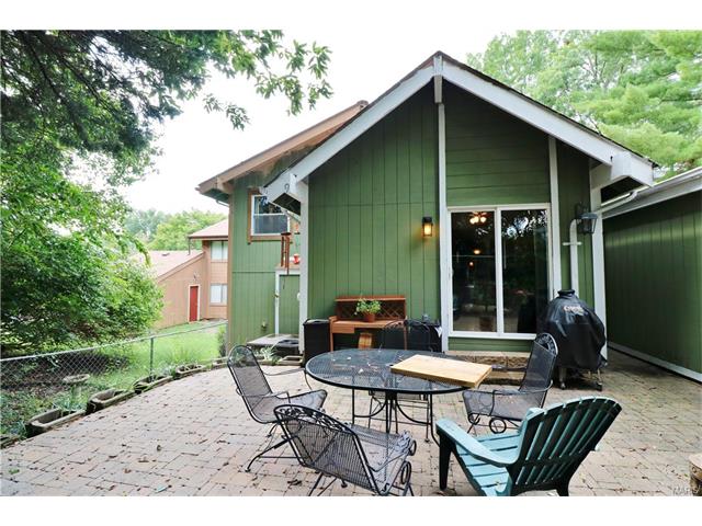 402 Far Hill Dr, Ballwin, MO 63021 photo 23