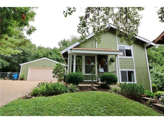 402 Far Hill Dr, Ballwin, MO 63021 photo 2