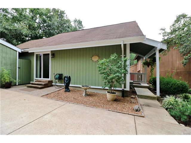 402 Far Hill Dr, Ballwin, MO 63021 photo 5