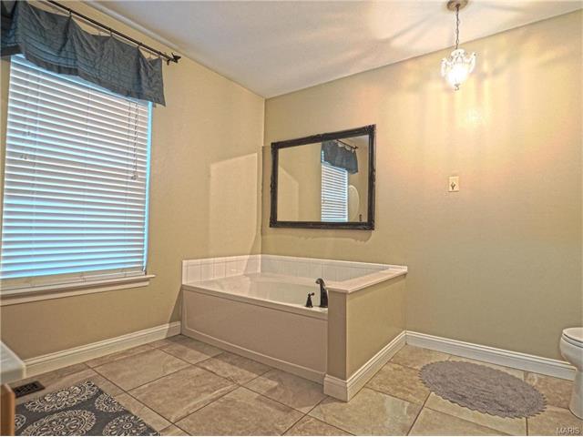 9 Greystoke Ct, Ballwin, MO 63021 photo 33