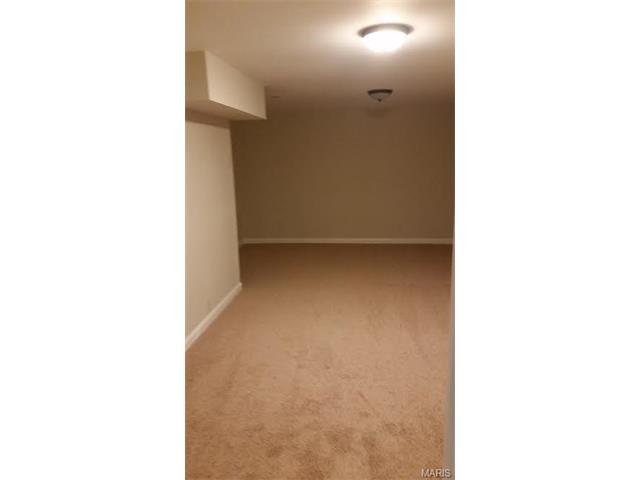 523 Sulphur Spring Rd, Ballwin, MO 63021 photo 9