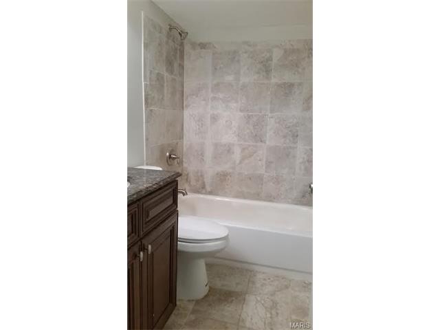 523 Sulphur Spring Rd, Ballwin, MO 63021 photo 6