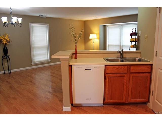1305 Crossings Ct #B, Ballwin, MO 63021 photo 7