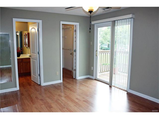 1305 Crossings Ct #B, Ballwin, MO 63021 photo 9