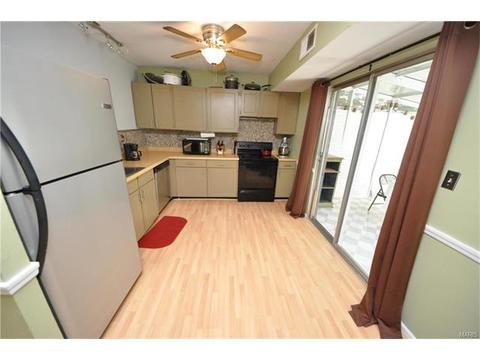 402 Down Hill Dr, Ballwin, MO 63021 photo 8