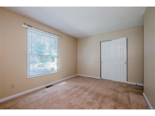 563 Windsor Mill Dr, Ballwin, MO 63011 photo 39
