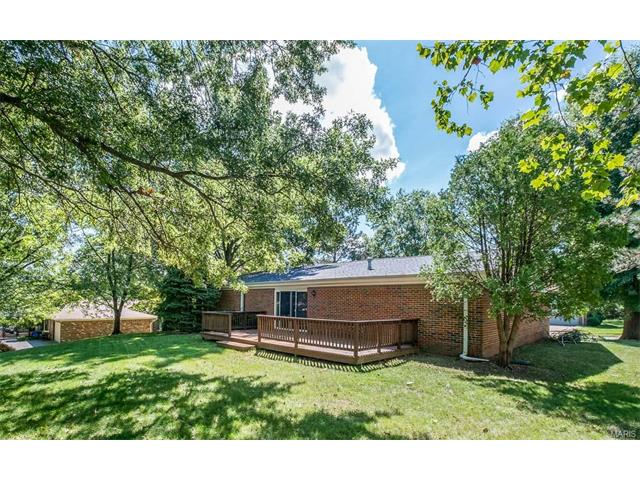 563 Windsor Mill Dr, Ballwin, MO 63011 photo 5