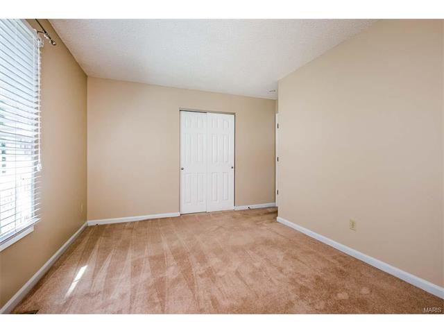 563 Windsor Mill Dr, Ballwin, MO 63011 photo 40