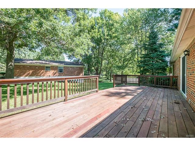 563 Windsor Mill Dr, Ballwin, MO 63011 photo 10