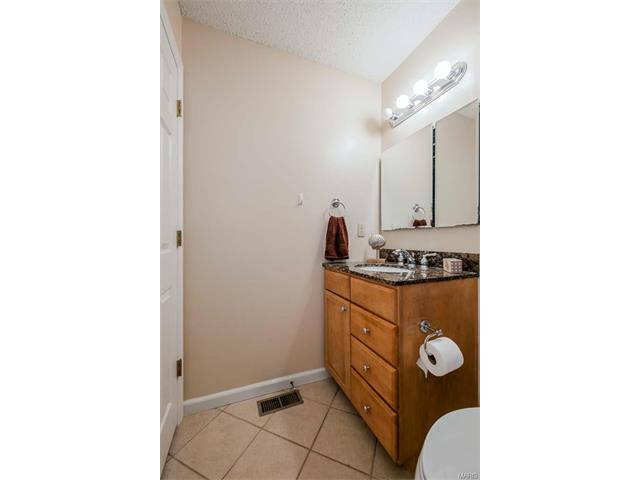 563 Windsor Mill Dr, Ballwin, MO 63011 photo 43