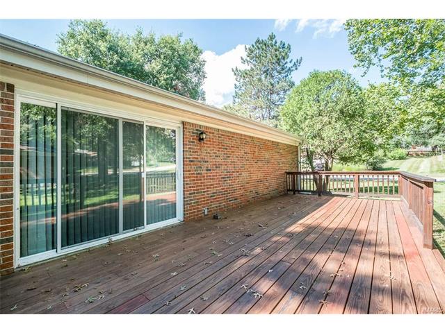 563 Windsor Mill Dr, Ballwin, MO 63011 photo 8