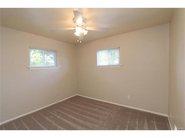 205 Solley Dr, Ballwin, MO 63021 photo 12