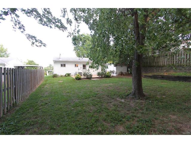 205 Solley Dr, Ballwin, MO 63021 photo 5
